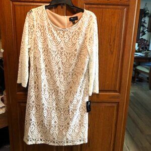 RN Studio Ivory/Nude Woman's lace Dress  Size 14  NWT